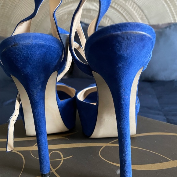 Enzo Angiolini Vibrant Blue Suede Heels - Picture 2 of 6